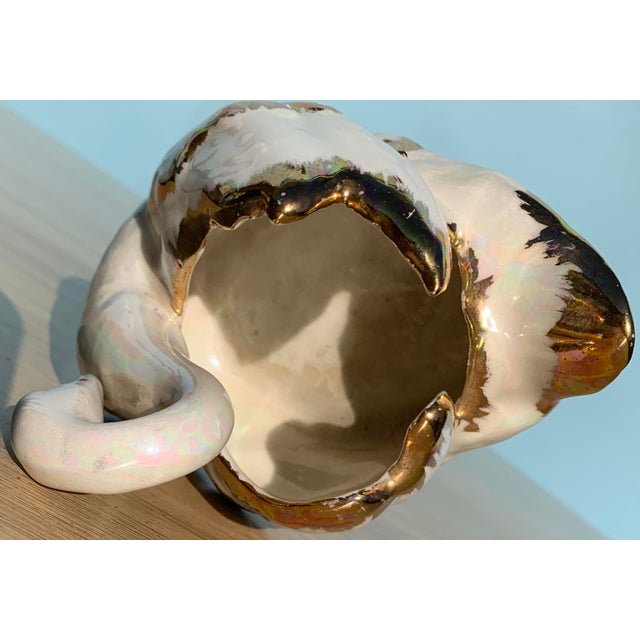 1960s Vintage Swan Figurine With Gold Detail For Sale In Los Angeles - Image 6 of 7