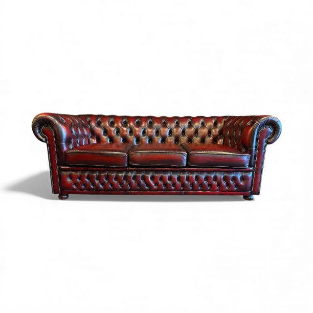 Chesterfield Leather Sofa from Winchester For Sale - Image 3 of 6