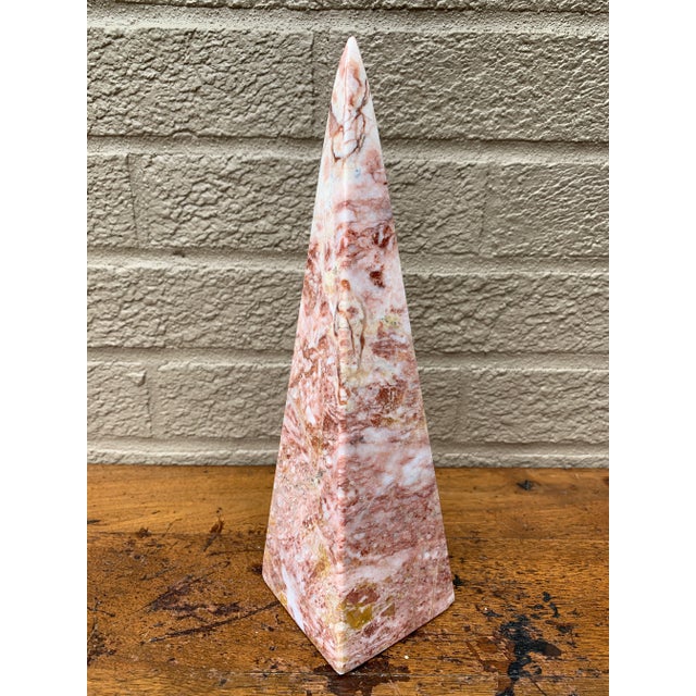 Pink Marble Obelisk With Dramatic Veining For Sale - Image 4 of 8