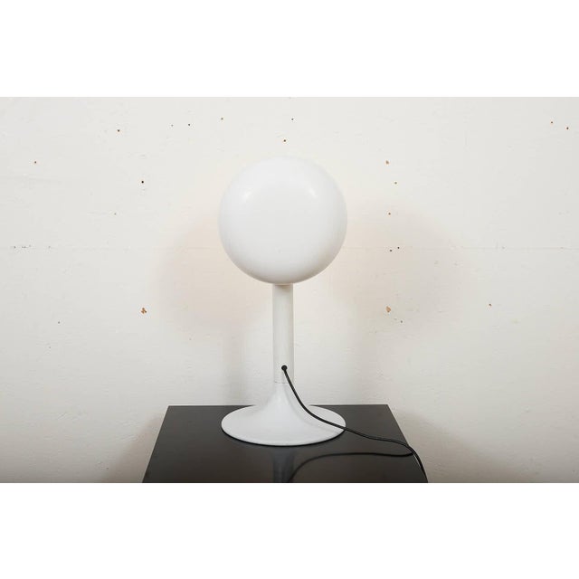 Foldable Studio Model Table Lamp in White Lacquered Metal by Carlo Viligiardi for Stilnovo, 1972 For Sale - Image 6 of 11