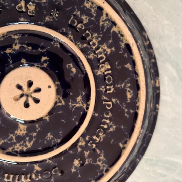 Bennington Potters Mid-Century Bennington Pottery Blue Spongeware Pie Dish or Shallow Bowl For Sale - Image 4 of 4