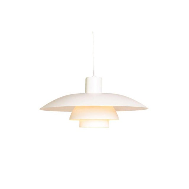 Mid-Century Modern White PH4/3 Hanging Lamp by Poul Henningsen for Louis Poulsen, 1960s For Sale - Image 3 of 4