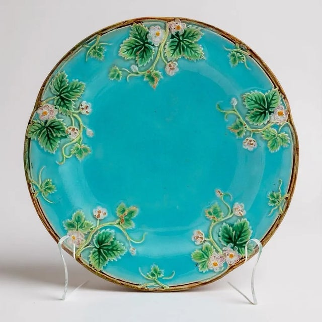 A beautiful George Jones Strawberry Blossom cabinet plate dating to approximately 1870. This highly collectible English...