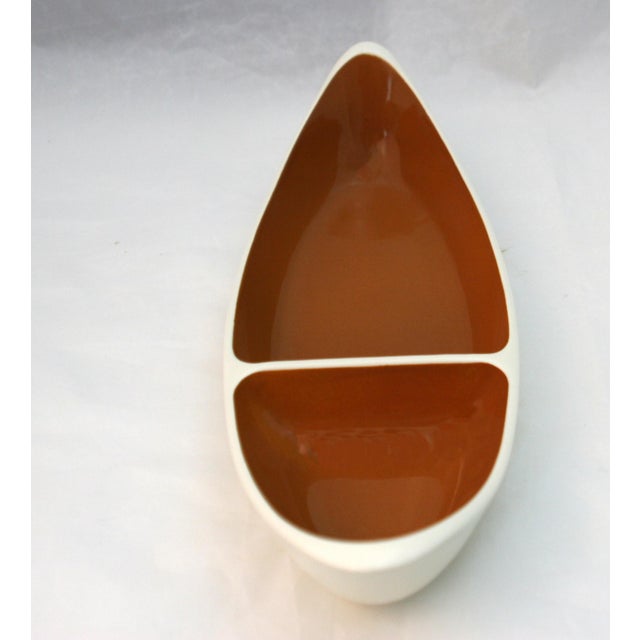 Mid 20th Century Mid Century Modern Ceramic White & Rust Taylor Smith Boat Shaped Divided Bowl For Sale - Image 5 of 11