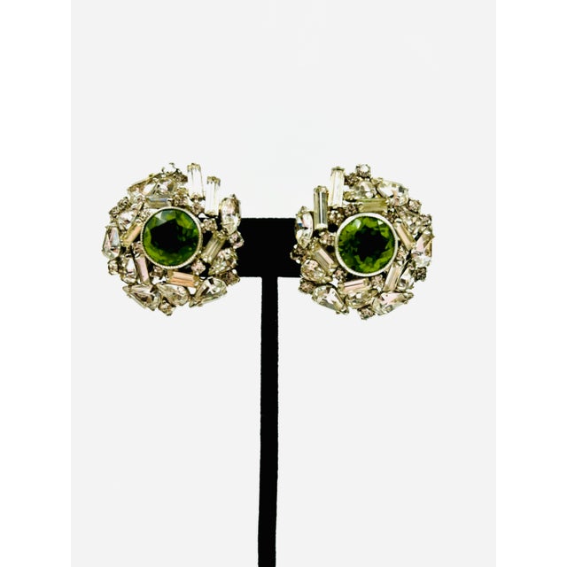 Gemstone 1940s Fantastic Peridot-Green Hobé Rhinestone Empire Necklace and Earrings Set For Sale - Image 7 of 11