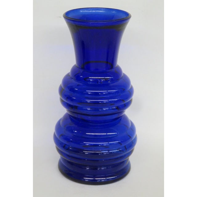 Mid-Century Modern Indiana Glass Cobalt Blue Vase Double Stacked Beehive Design Made in Usa 4877b For Sale - Image 3 of 10