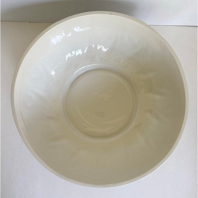 Mottahedeh Vintage Mottahedeh Italian Ceramic Relief Centerpiece Serving Bowl For Sale - Image 4 of 11