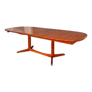 Mid Century Extendable Dining Table by Benny Linden | With Metal Gear Glides For Sale