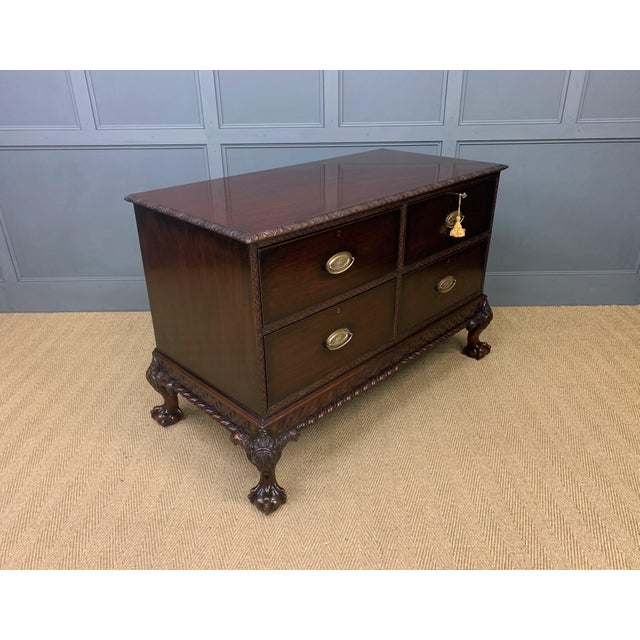 Large Antique Chippendale Style Chest in Mahogany, 1890 For Sale - Image 11 of 17