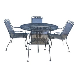 Example of American Classical Outdoor Dining Sets