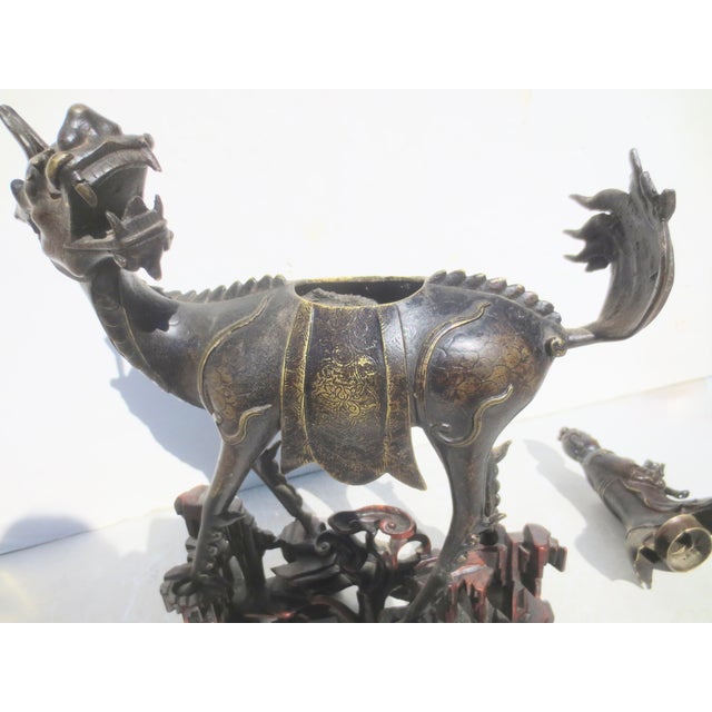 Early 19th Century Chinese Bronze Kuan Yin Mouted on Kylin Early19th For Sale - Image 5 of 17
