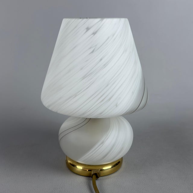 Modern Mushroom Table Lamp in Satin-Finished and Spotted Murano Glass, 1970s For Sale - Image 3 of 11