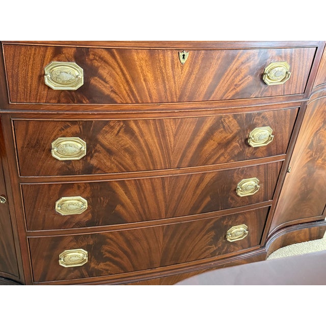 1940s Vintage Thomasville Chair Company Mahogany Duncan Phyfe-Style Dining Room Buffet For Sale - Image 5 of 8