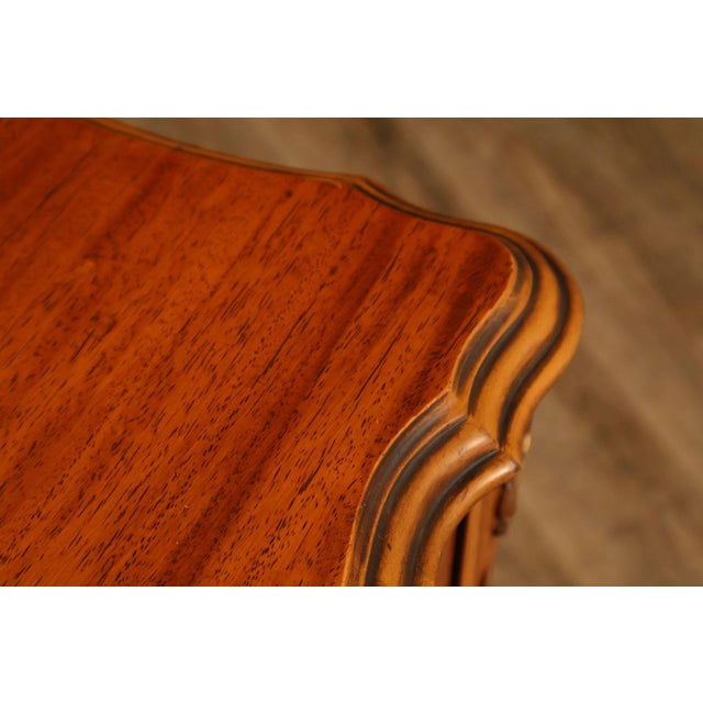 1930's French Louis XV Style SatinwoodInlaid Writing Desk Vanity For Sale In Philadelphia - Image 6 of 18