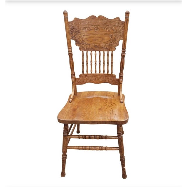 Vintage Amish Oak Country Pressed Back Spindle Chairs, a Set of 4