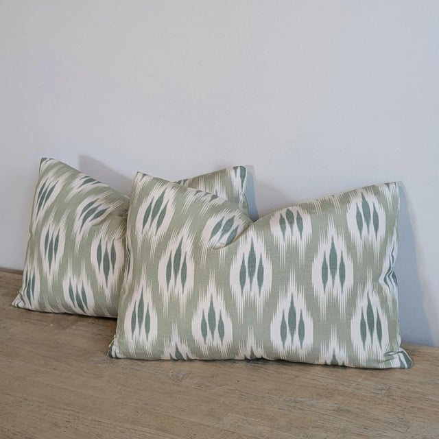 Lee Jofa Lee Jofa Clare Moss 14x20" Lumbar Pillows - Set of 2 For Sale - Image 4 of 5