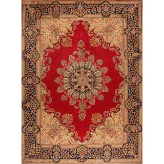 Middle Eastern Rug in Wool For Sale