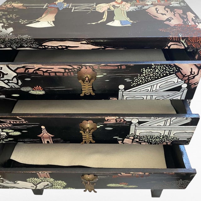 Mid-20th Century Chinese Black Lacquer 3-Drawer Cabinet on Stand With Incised Detail For Sale In Phoenix - Image 6 of 17