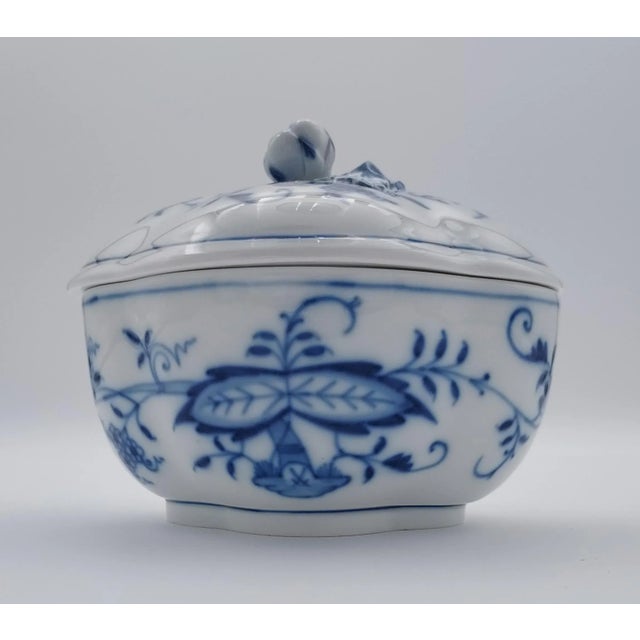 Meissen Porcelain 1950s Meissen Porcelain Blue Onion Lidded Box For Sale - Image 4 of 7