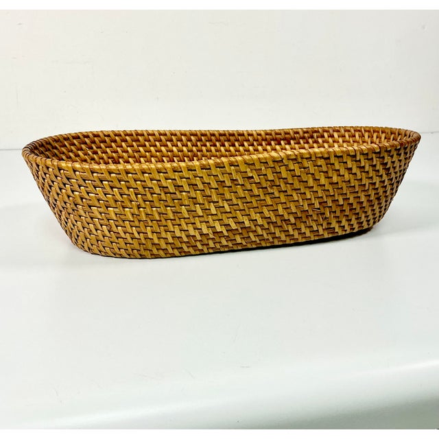 Chestnut 1990s Vintage Boho Chic Coastal Oval Wicker Basket For Sale - Image 8 of 10