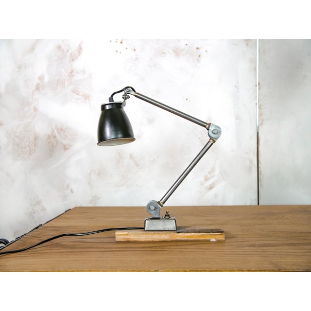 1950s Industrial Polished 2-Arm Workshop Desk Light from EDL England, 1950s For Sale - Image 5 of 12