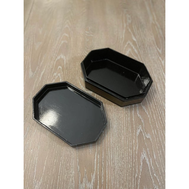 Late 20th Century Octagonal Black Lacquered Kashmiri Box For Sale - Image 5 of 9