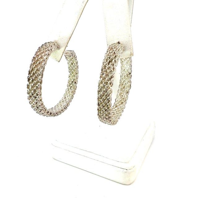 Traditional 1990s Pair of Tiffany & Co Somerset Hoop Earrings 1.75" Sterling Silver Estate For Sale - Image 3 of 5
