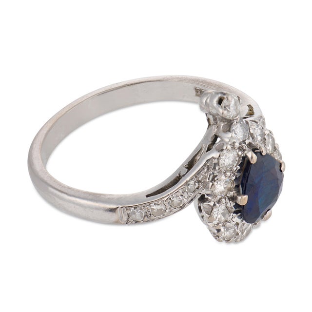 Vintage Sapphire Diamond 18k White Gold Ring, Size 5.5 For Sale - Image 4 of 6