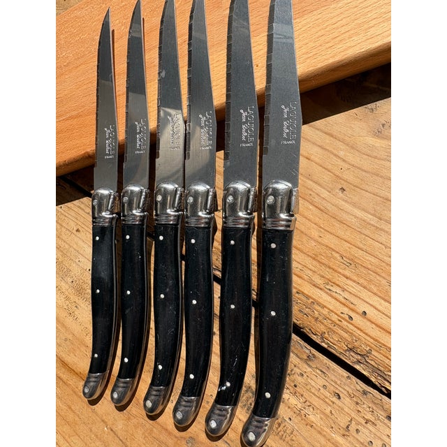 Laguiole Late 20th Century French Laguiole Steak with Black Handles and Cutting Board Knife Set - 7 pcs For Sale - Image 4 of 16