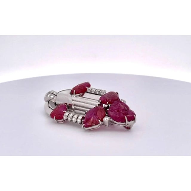 1930s 1930s Art Deco Carved Ruby & Diamond Brooch For Sale - Image 5 of 10