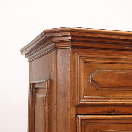 Baroque Chest of Drawers in Walnut For Sale - Image 4 of 12