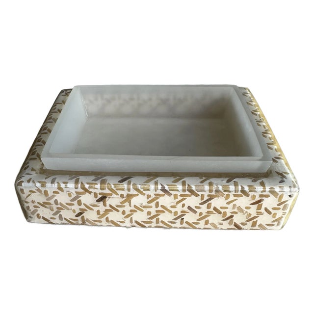 Pigeon & Poodle Trellis Pattern Soap Dish For Sale