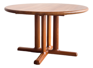 Sculptural Round Extendable Dining Table from Dyrlund