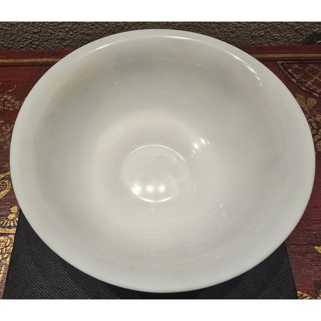 Late 19th Century Antique Peking Glass Bowl With Flowers and Bird Motifs For Sale - Image 5 of 6
