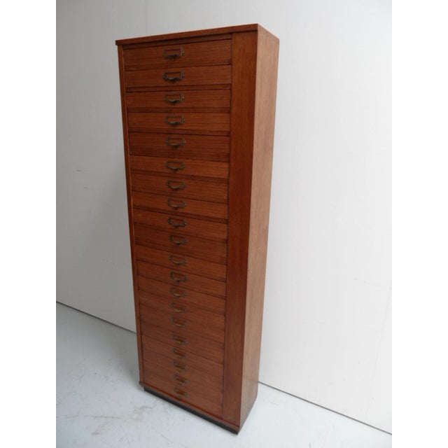 Vintage Watchmaker's Cabinet with Drawers, 1950s, in Very Good conditions. Designed 1950 to 1959