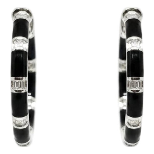 18k Gold Diamond 0.74ct Stud Earrings, Timeless Elegance For Sale