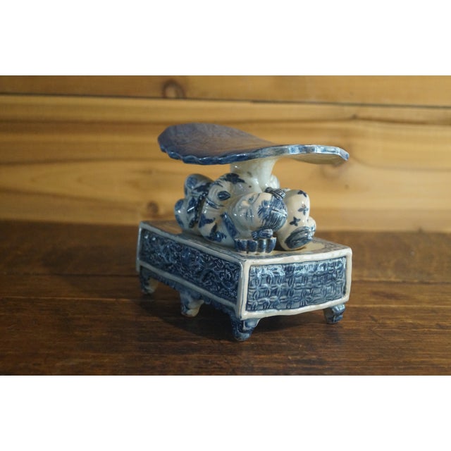 1950s Chinese Figural Porcelain Opium Headrest For Sale - Image 4 of 9
