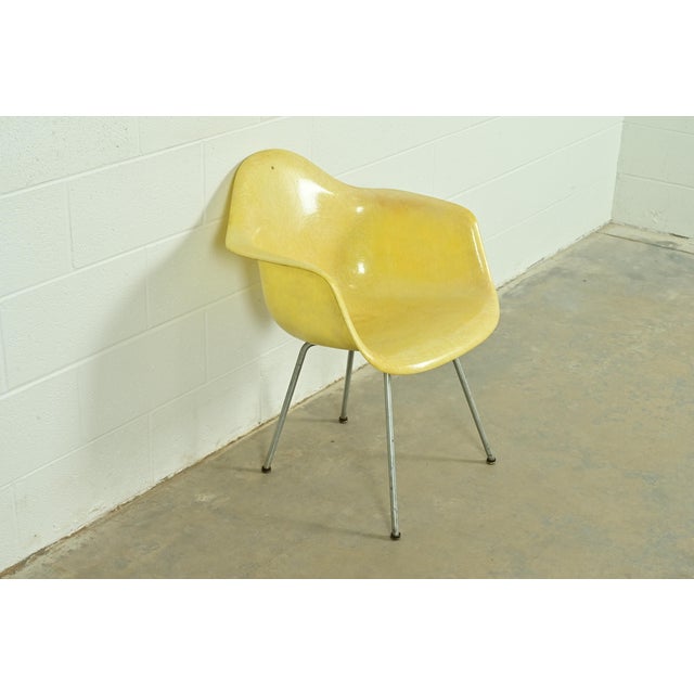 Herman Miller Charles Eames for Herman Miller Mid-Century Modern Yellow Fiberglass Arm Chair, Circa 1950s For Sale - Image 4 of 11
