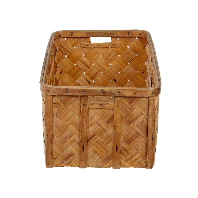 19th Century Swedish Rustic Pine Woven Basket, 1890s For Sale - Image 4 of 7