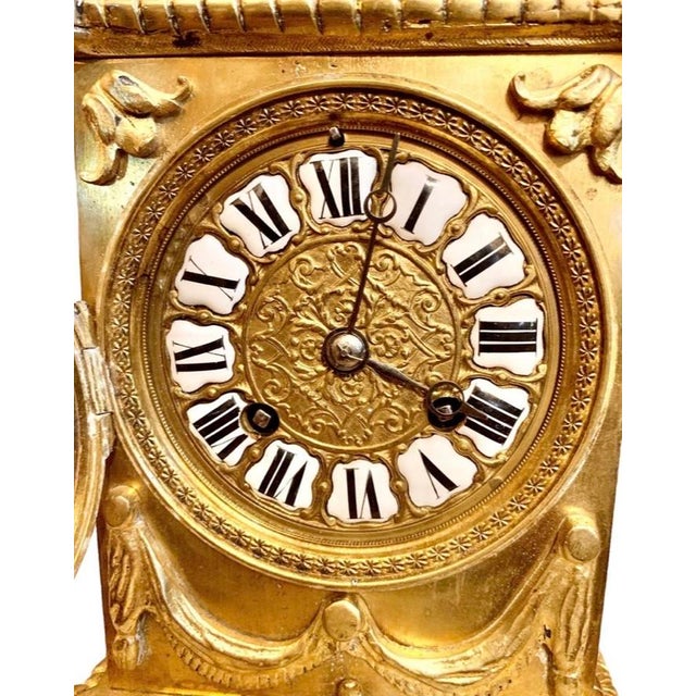 Antique 19th Century French Louie XV Style Gilt Brass Table Clock For Sale - Image 4 of 11