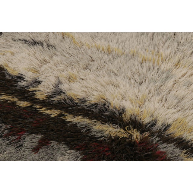 1960s Vintage Swedish Rya Rug With Cream and Gray Geometric Design - Rug & Kilim For Sale - Image 5 of 9