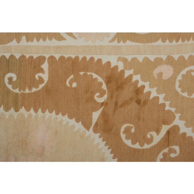 1960s Vintage Suzani Wall Hanging Decor With Neutral Color For Sale - Image 5 of 11