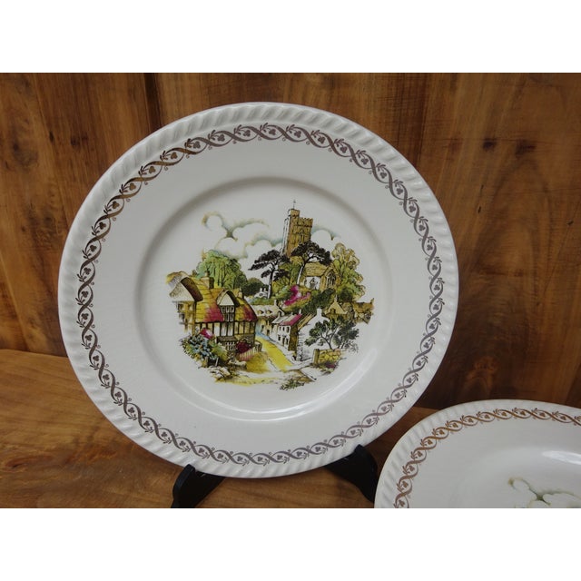 Set of 6 dinner plates, 24 cm in diameter. Made of French earthenware in Lorraine before 1923 by Keller & Guérin, in...