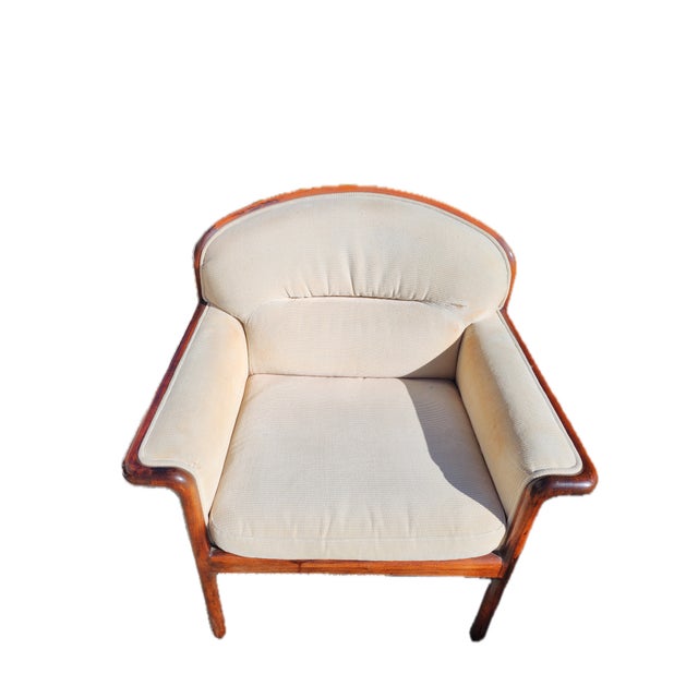 Vintage Asahikawa furniture refers to high-quality wood pieces from Japan's furniture hub, known for craftsmanship, often...