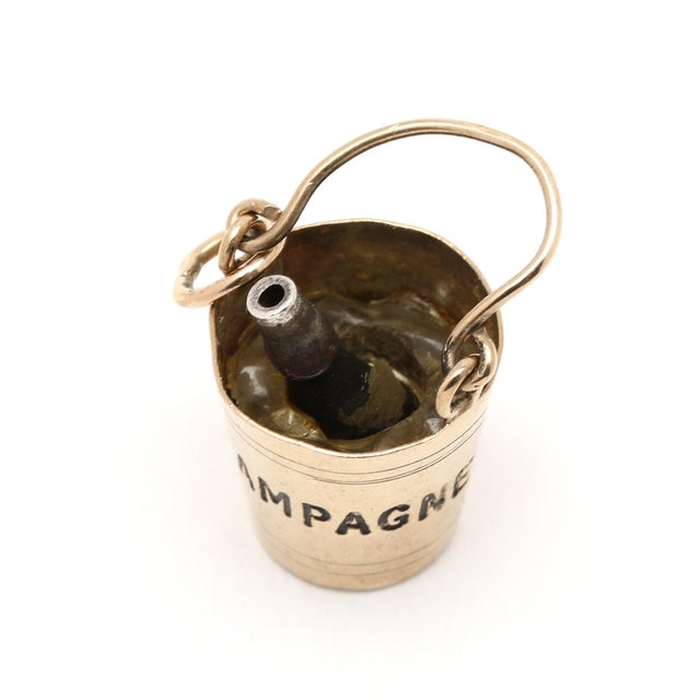 Length: 1 in. Width: 1/2 in. Weight: .9 dwts. / 1.4 grams Stamps: "375" *British Hallmarks* SKU: P2069 A Couple Of Things...