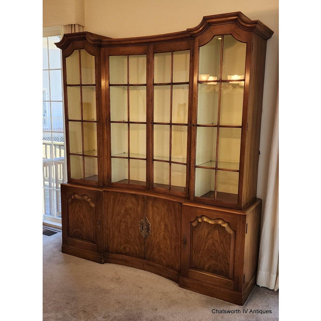 Traditional Vintage 1950s John Widdicomb Mahogany Dining Room Breakfront China Cabinet For Sale - Image 3 of 12