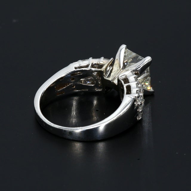 Metal 2ct Gia Certified Princess Cut Diamond Engagement Ring in 18k White Gold - Size 5 For Sale - Image 7 of 9