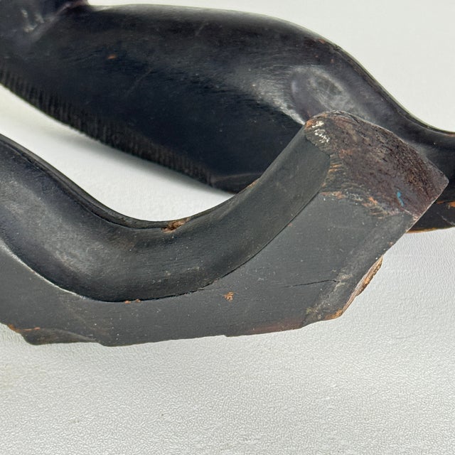 Early 20th Century Antique Wooden Hand Carved Pair of Americana Horse Head Barn Bridle Hooks, Sculpture For Sale - Image 5 of 14