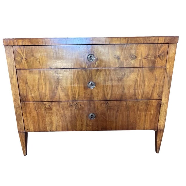18th Century Neoclassical Italian Elm Chest of Drawers For Sale - Image 11 of 15