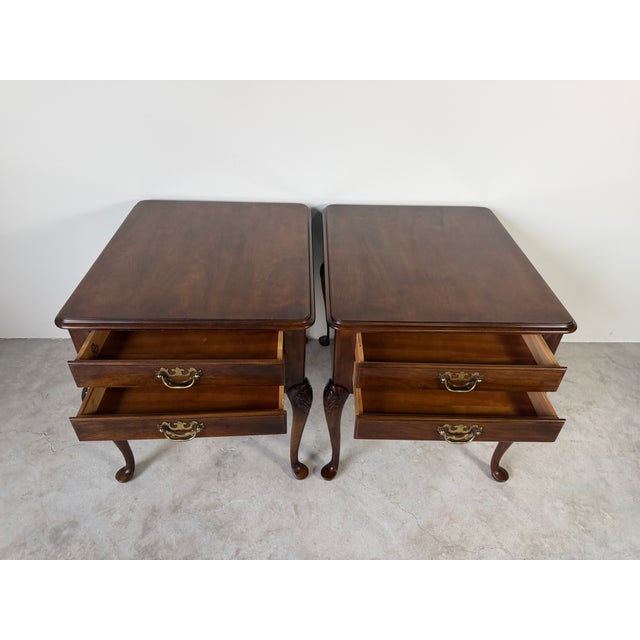 1970's Vintage Drexel Queen Anne Style Nightstands – A Pair For Sale In Miami - Image 6 of 16